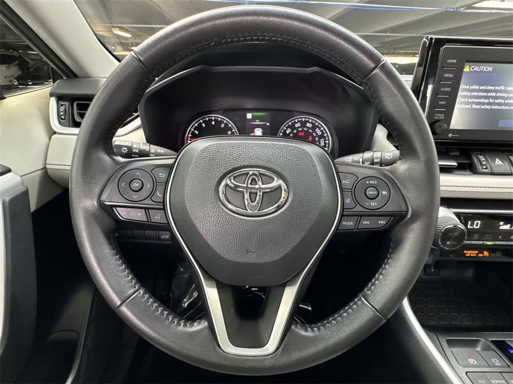 2022 Toyota RAV4 XLE Premium 10