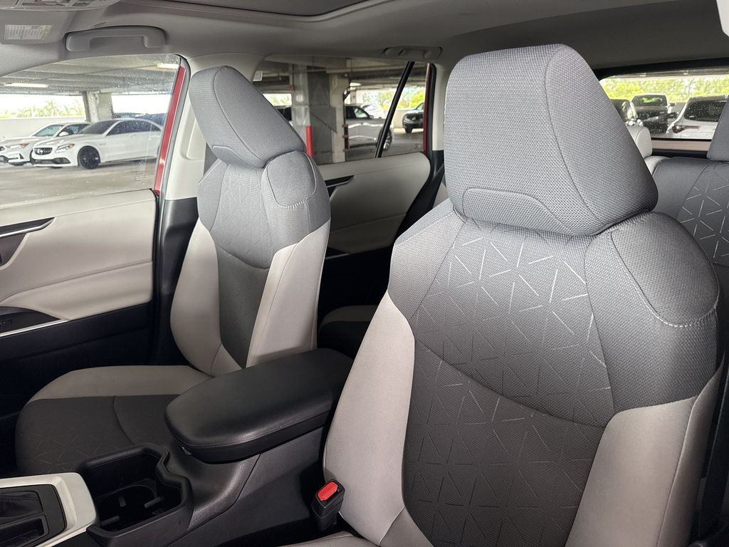 Thumbnail: 2024 Toyota RAV4 - 10