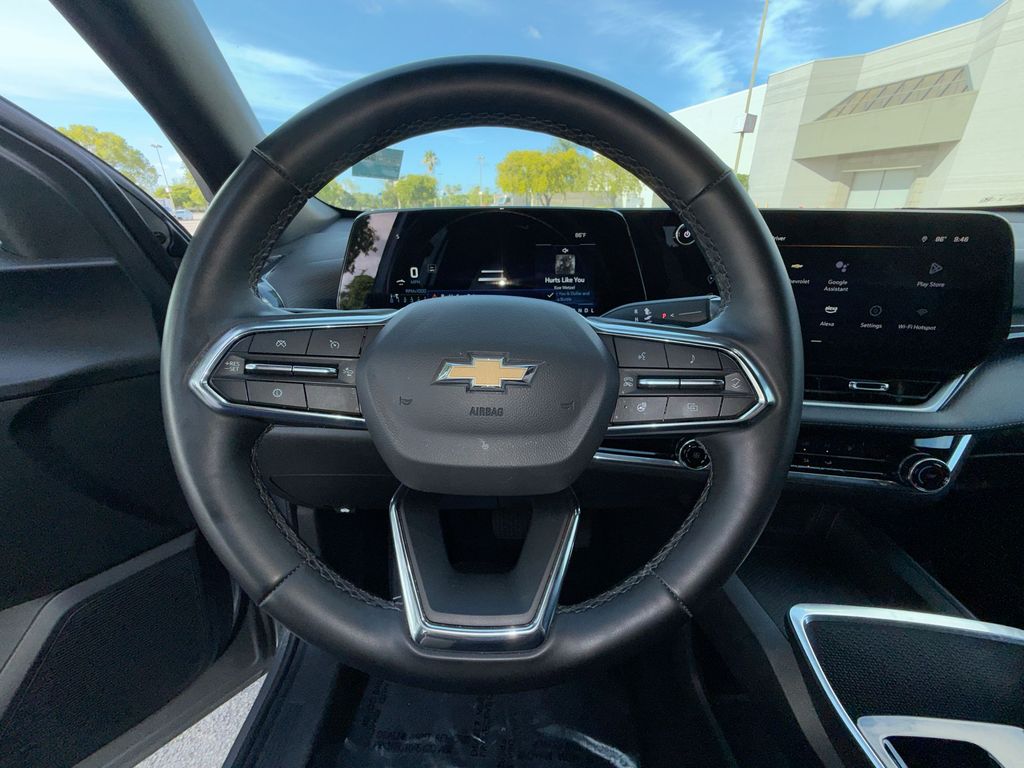 Thumbnail: 2025 Chevrolet Equinox - 10