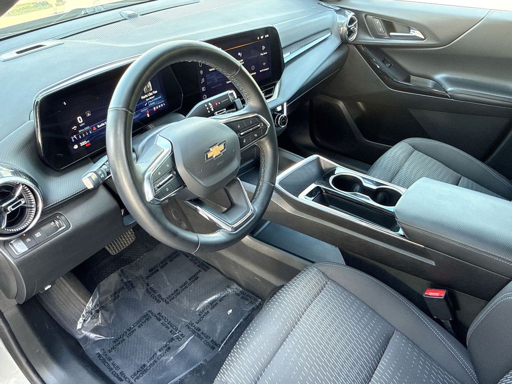 Thumbnail: 2025 Chevrolet Equinox - 2