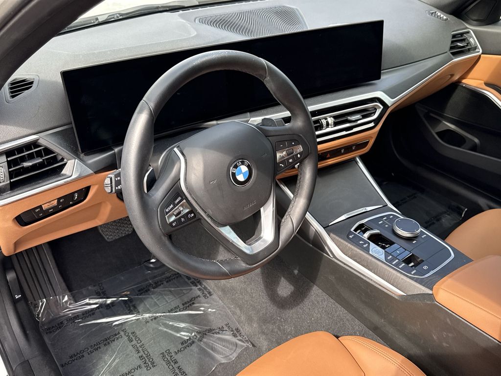 Thumbnail: 2024 BMW 3 Series - 2
