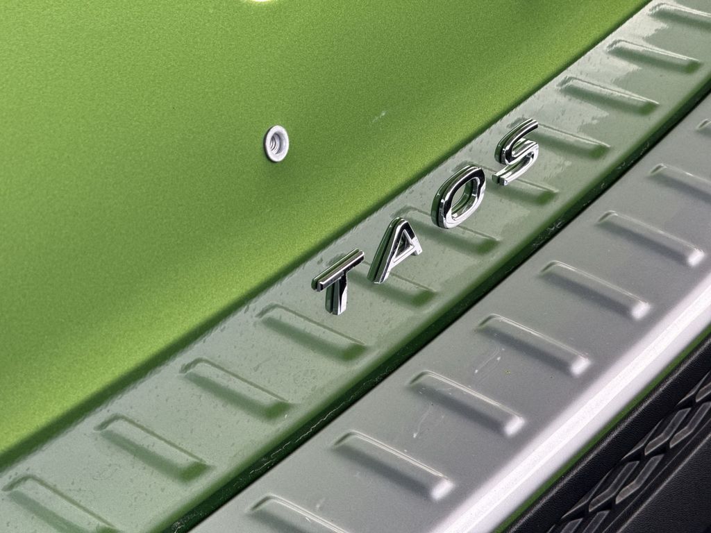 Thumbnail: 2025 Volkswagen Taos - 7