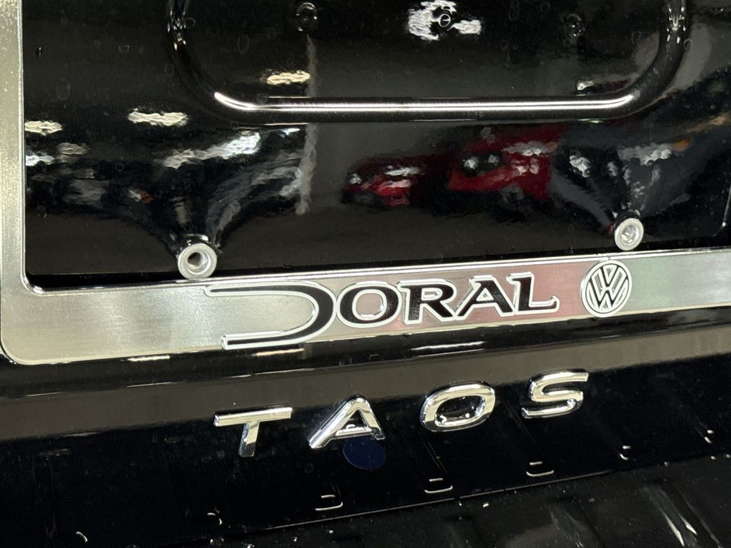 Thumbnail: 2025 Volkswagen Taos - 6