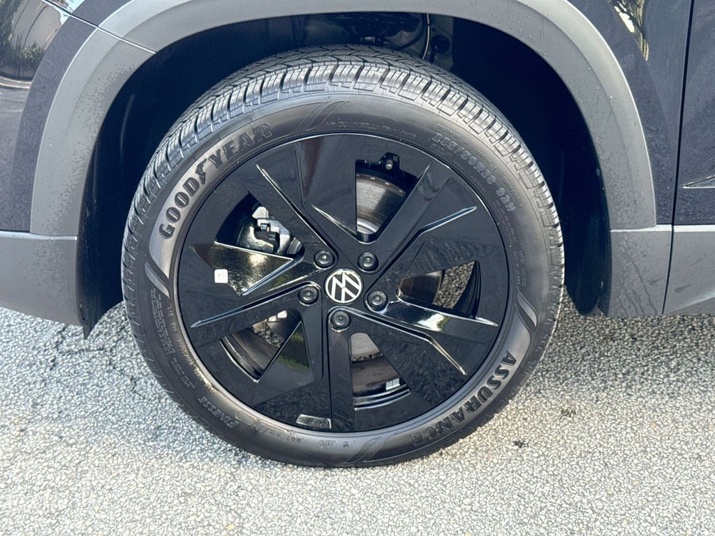 Thumbnail: 2026 Volkswagen Taos - 8