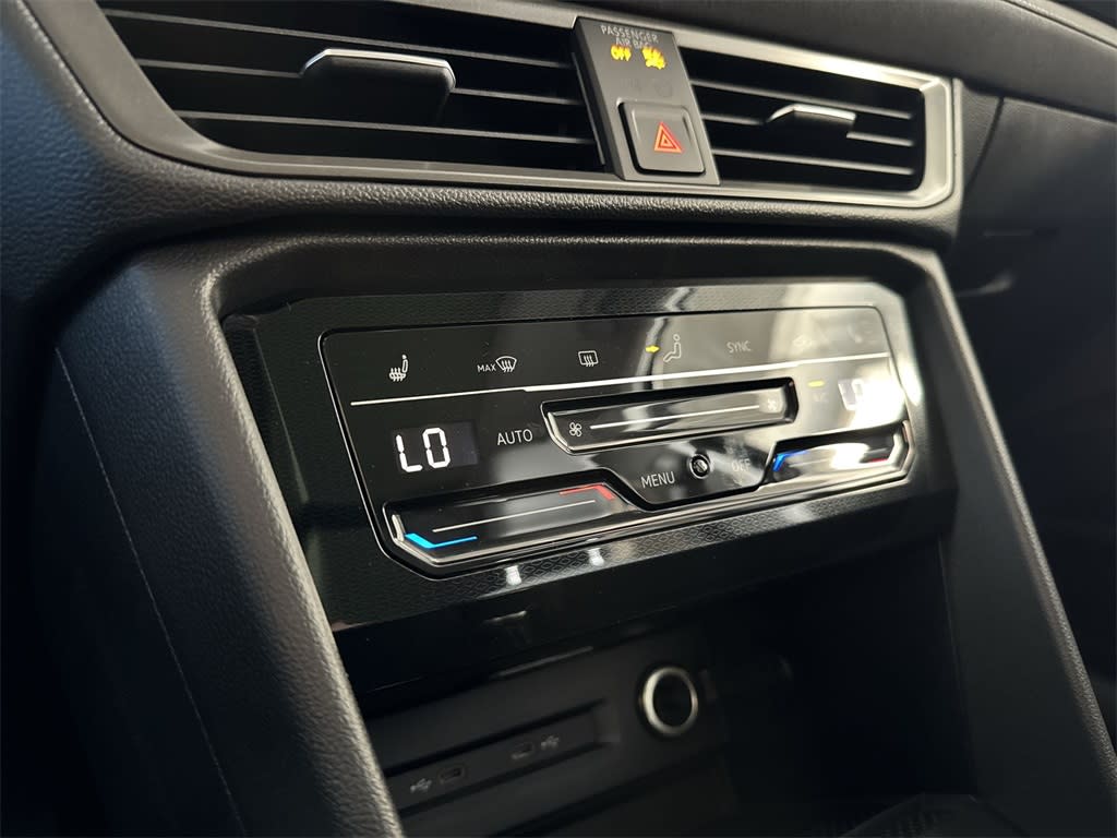 Thumbnail: 2025 Volkswagen Taos - 27