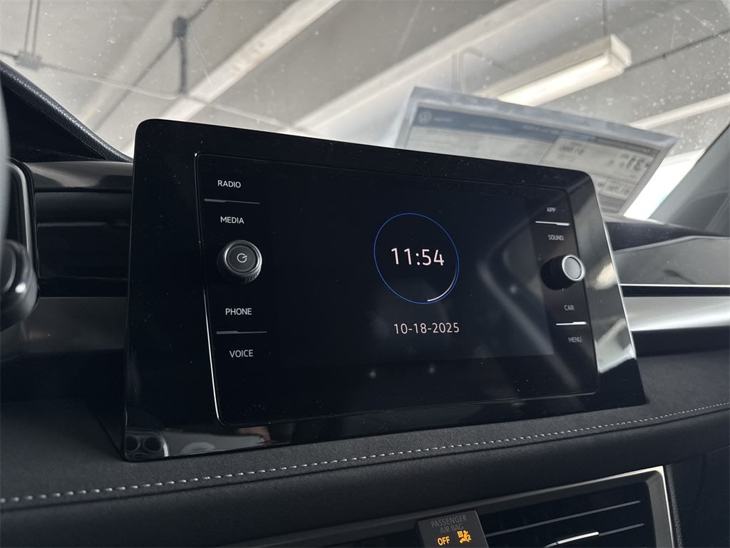 Thumbnail: 2025 Volkswagen Taos - 14