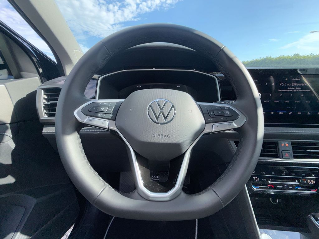 Thumbnail: 2026 Volkswagen Taos - 9