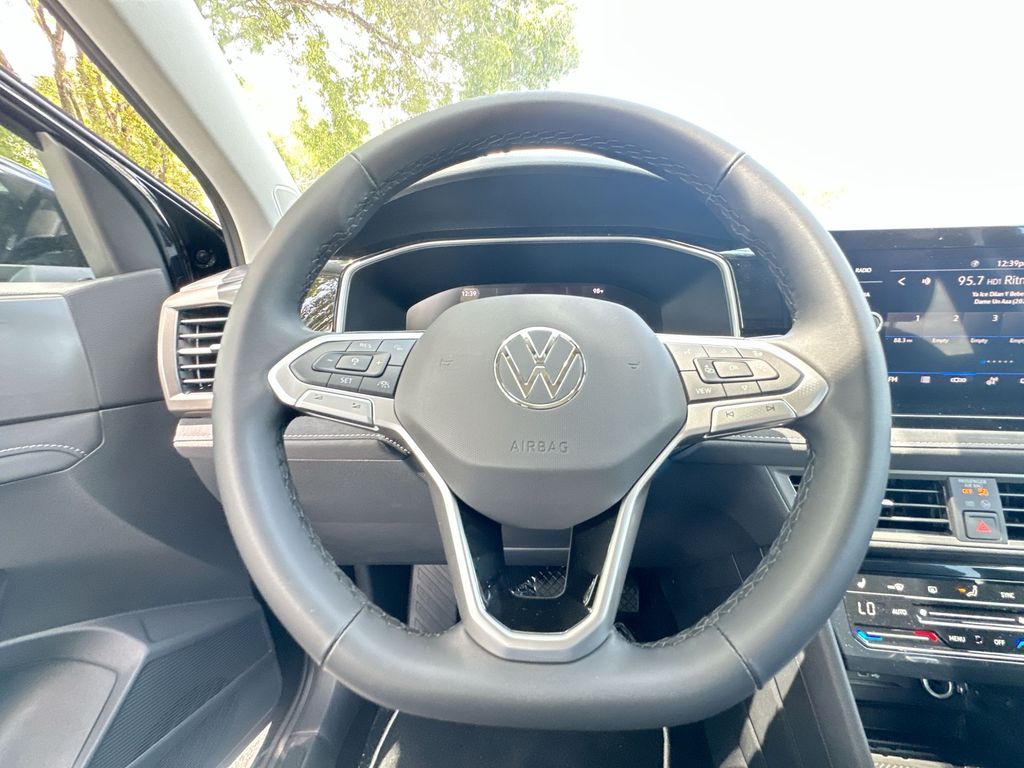 Thumbnail: 2026 Volkswagen Taos - 9