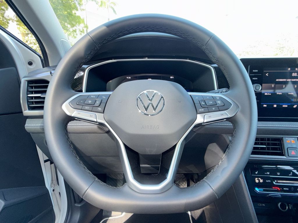 Thumbnail: 2026 Volkswagen Taos - 10