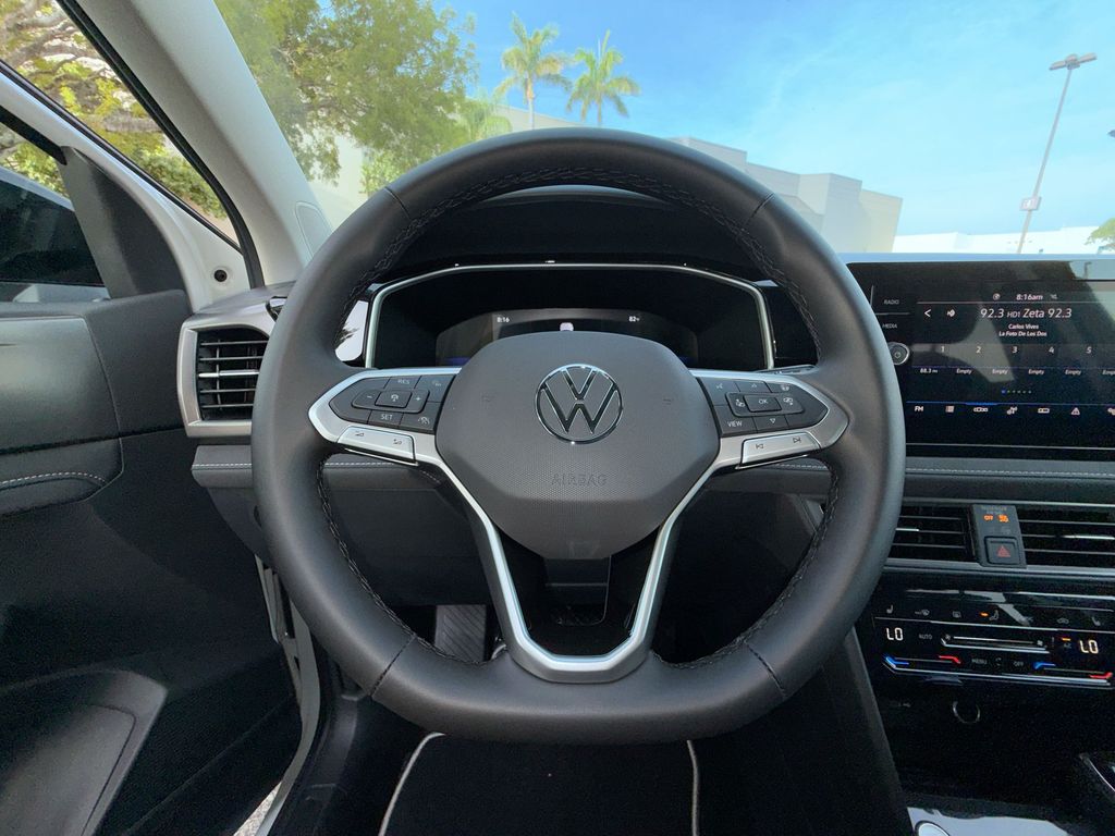 Thumbnail: 2026 Volkswagen Taos - 10
