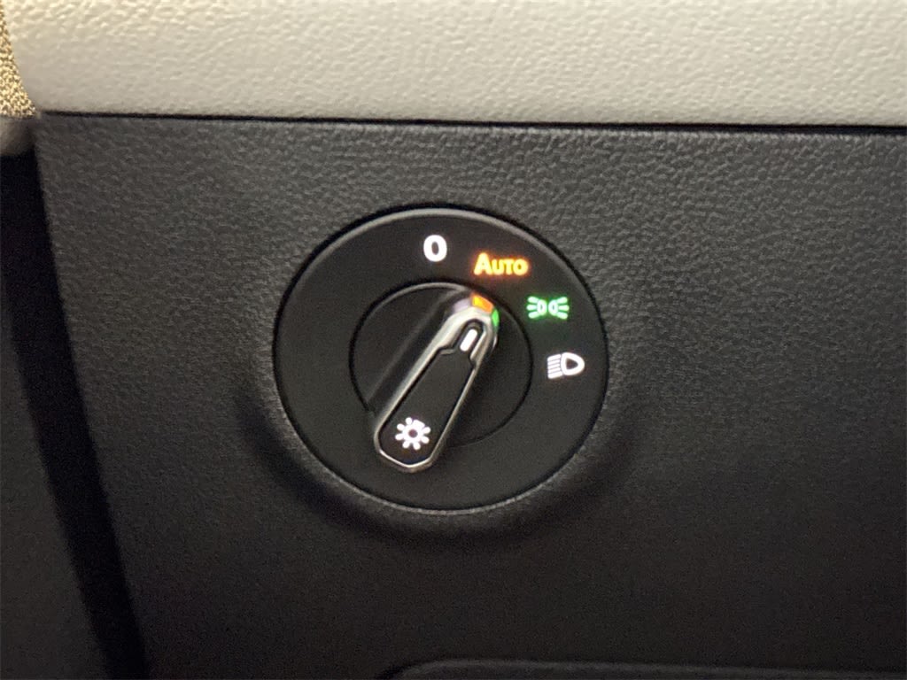 Thumbnail: 2025 Volkswagen Taos - 24