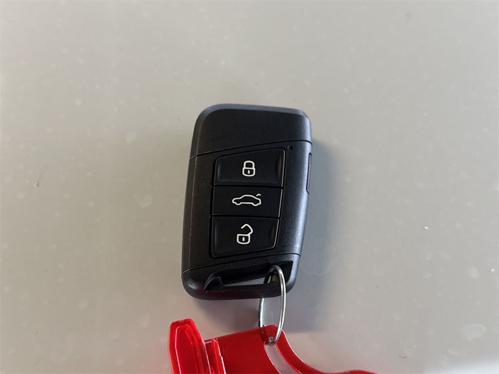 Thumbnail: 2025 Volkswagen Taos - 18