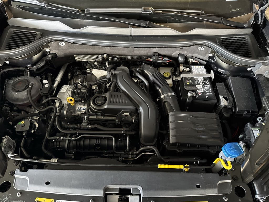 Thumbnail: 2025 Volkswagen Taos - 8