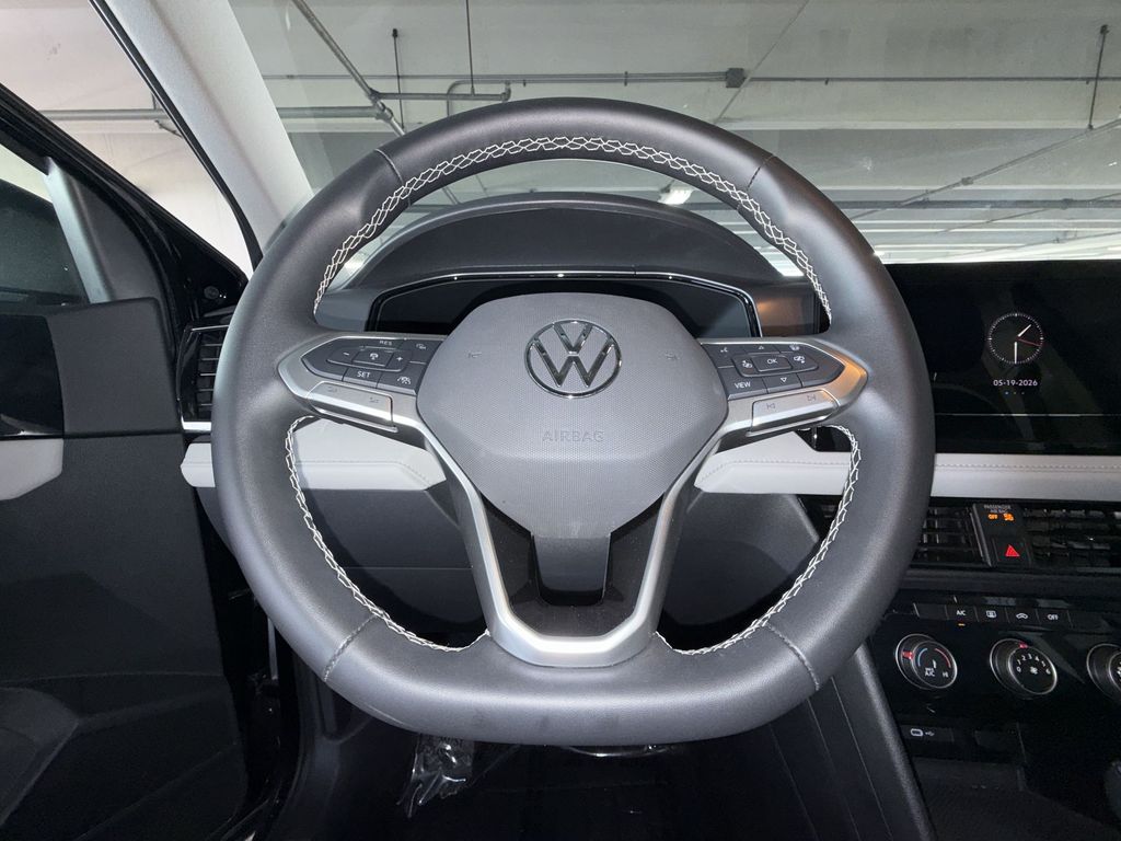 Thumbnail: 2025 Volkswagen Taos - 9
