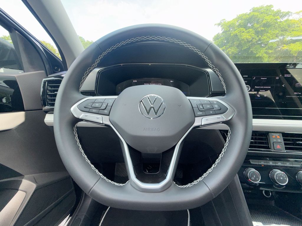 Thumbnail: 2026 Volkswagen Taos - 10