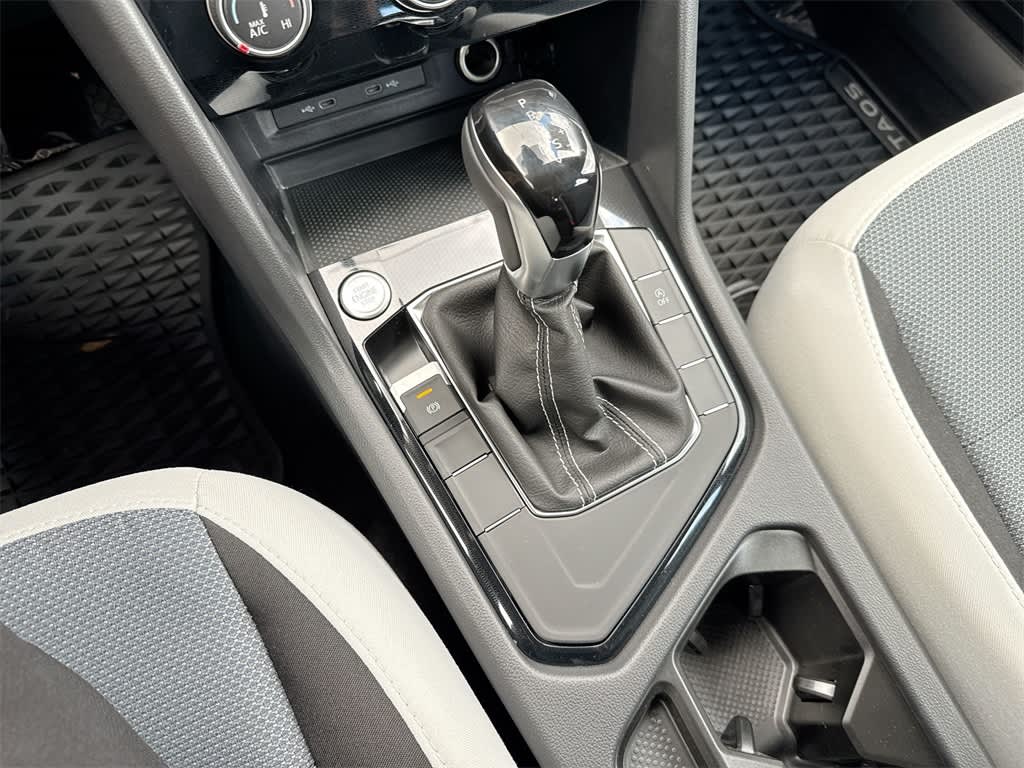 Thumbnail: 2025 Volkswagen Taos - 15