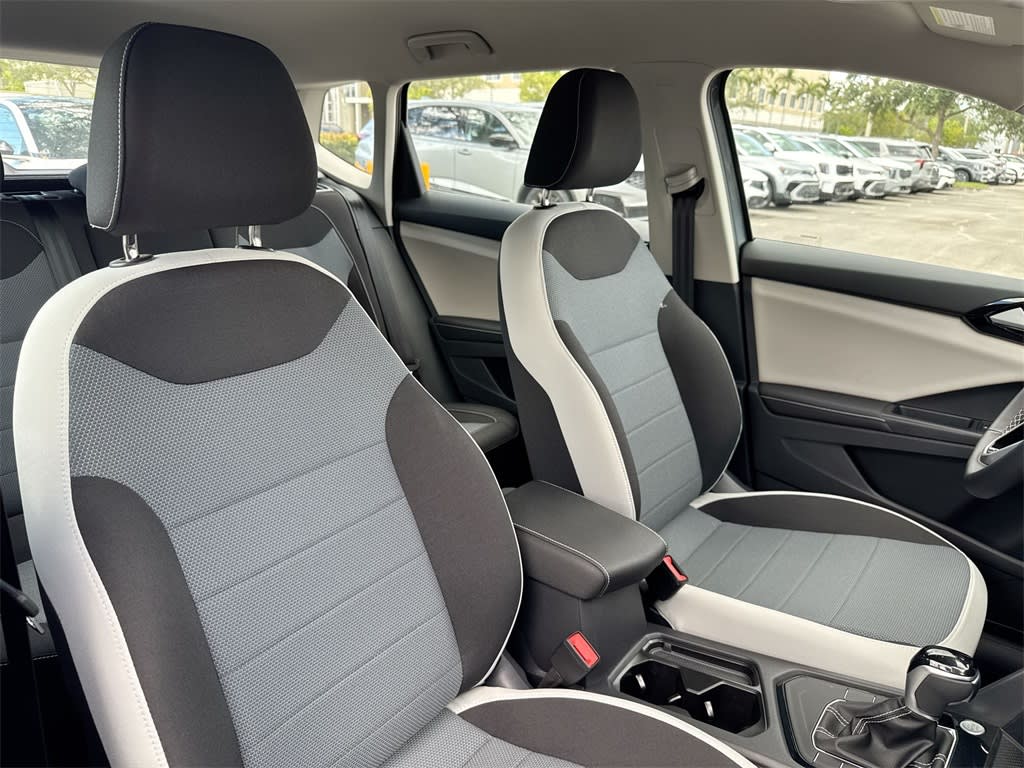 Thumbnail: 2025 Volkswagen Taos - 11