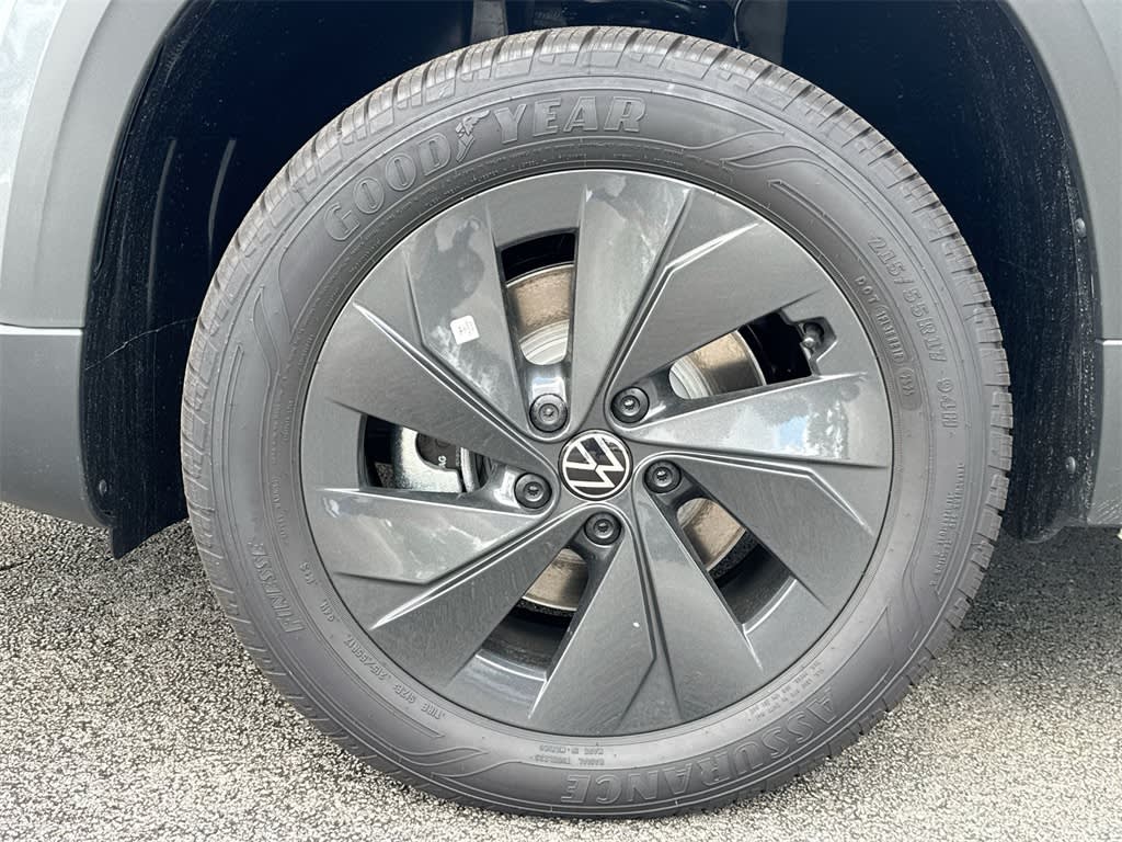 Thumbnail: 2025 Volkswagen Taos - 7