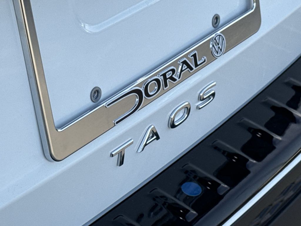 Thumbnail: 2026 Volkswagen Taos - 7