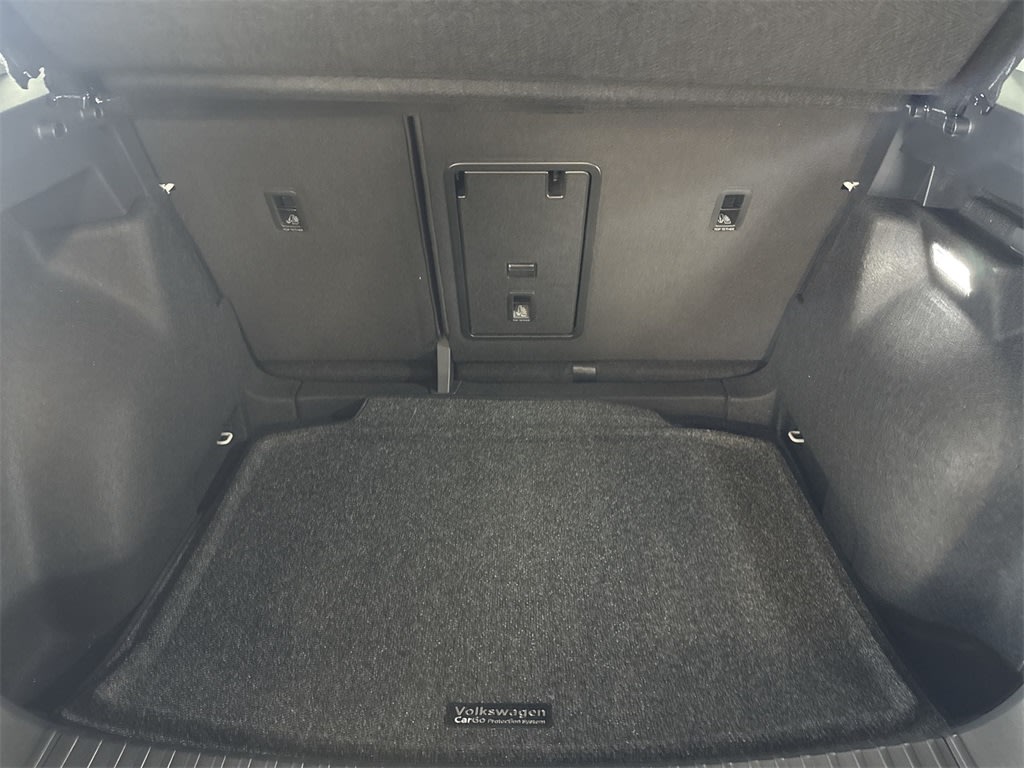 2025 Volkswagen Taos S 18