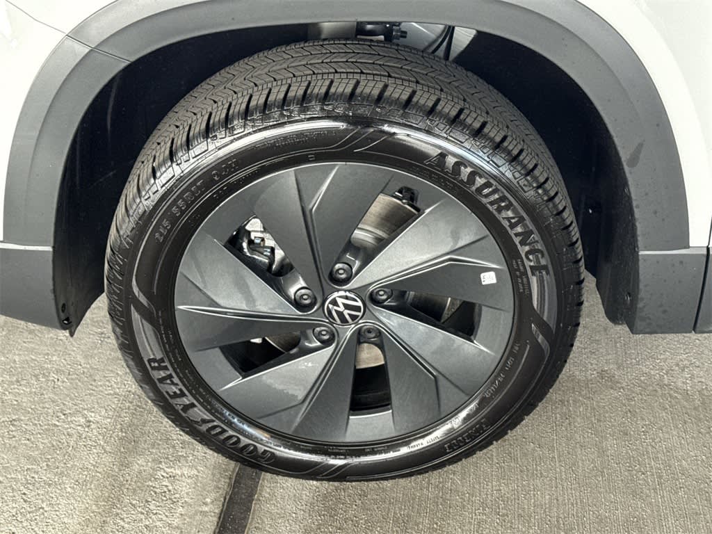 2025 Volkswagen Taos S 8