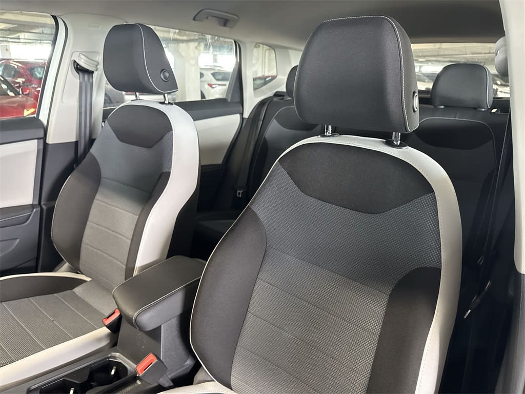 2025 Volkswagen Taos S 11