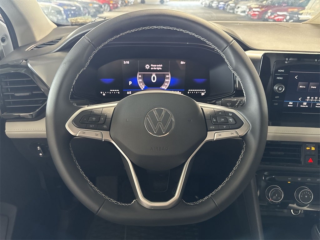 2025 Volkswagen Taos S 10