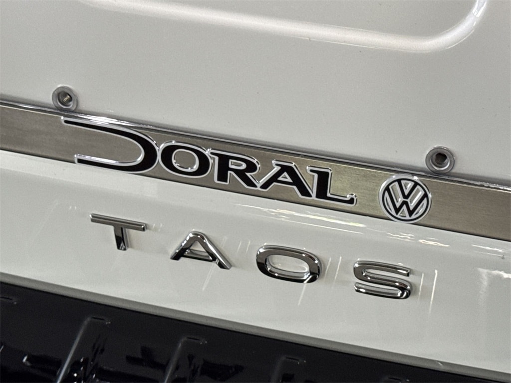 2025 Volkswagen Taos S 7