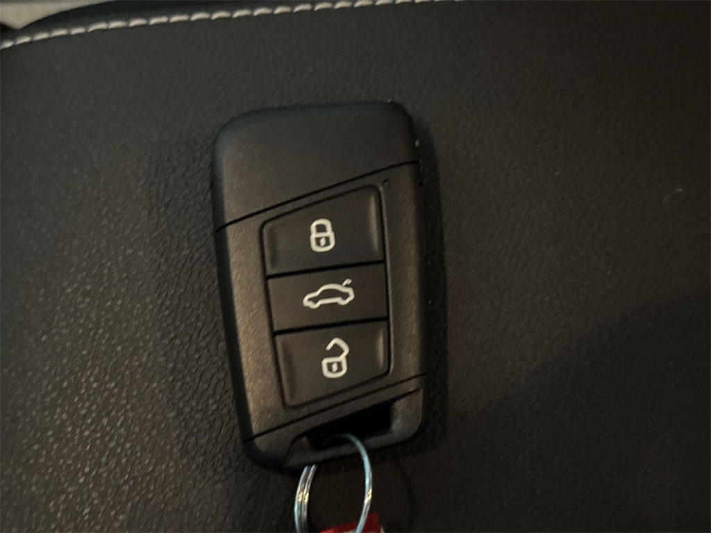 Thumbnail: 2025 Volkswagen Taos - 19