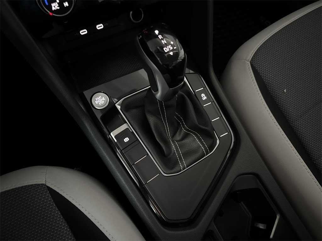 Thumbnail: 2025 Volkswagen Taos - 16