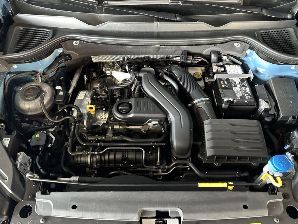 Thumbnail: 2025 Volkswagen Taos - 9