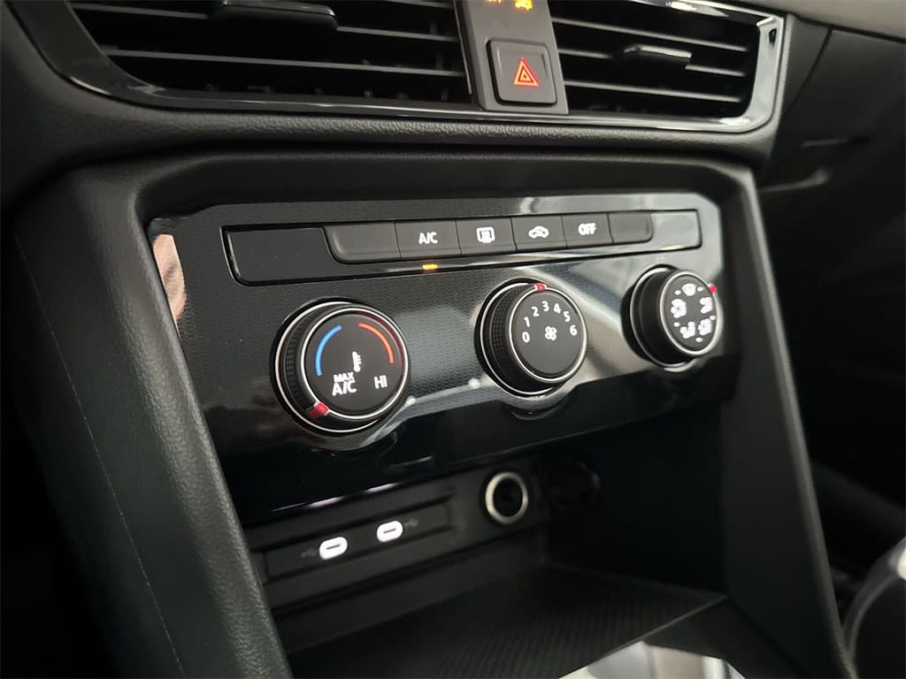 Thumbnail: 2025 Volkswagen Taos - 27