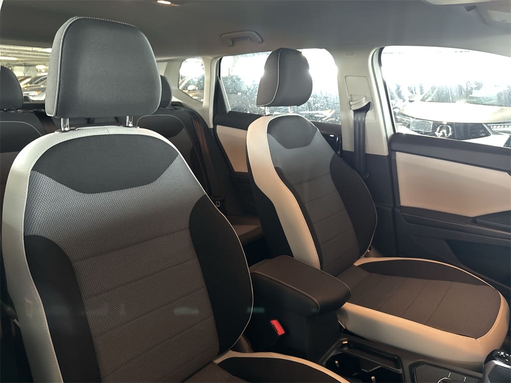 Thumbnail: 2025 Volkswagen Taos - 11