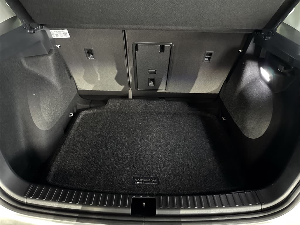 Thumbnail: 2025 Volkswagen Taos - 17