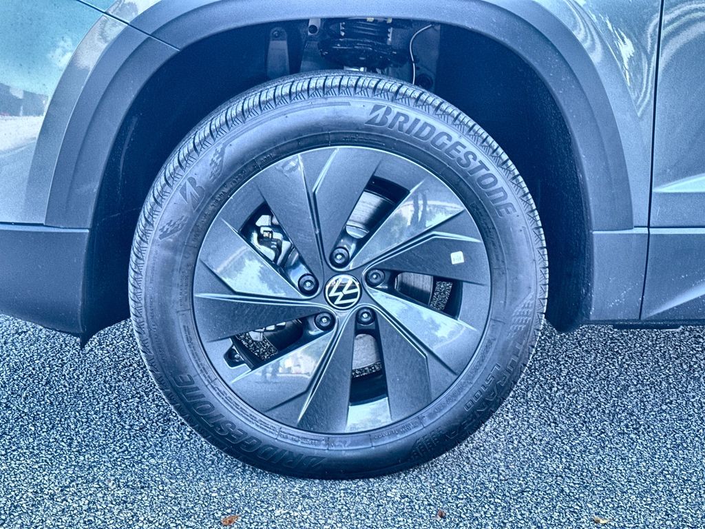 Thumbnail: 2026 Volkswagen Taos - 7