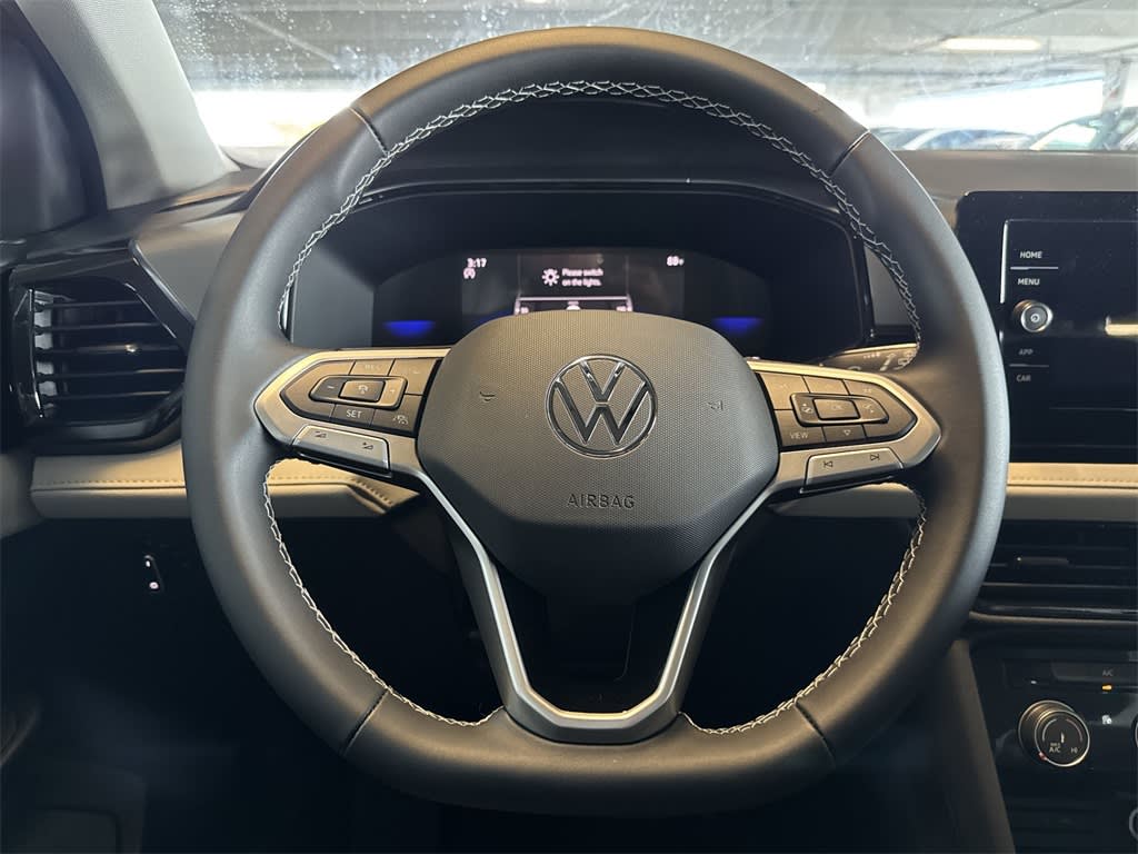 Thumbnail: 2025 Volkswagen Taos - 10