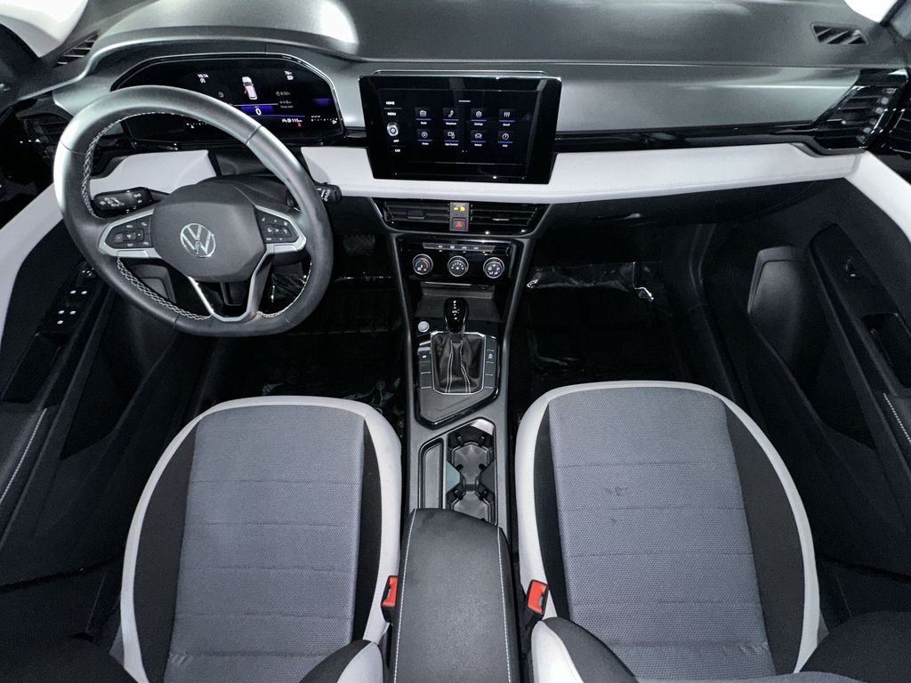 Thumbnail: 2025 Volkswagen Taos - 13