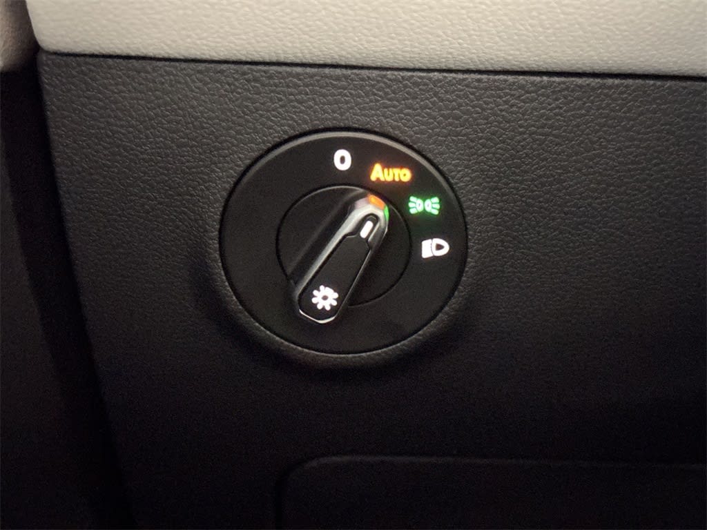 Thumbnail: 2025 Volkswagen Taos - 25