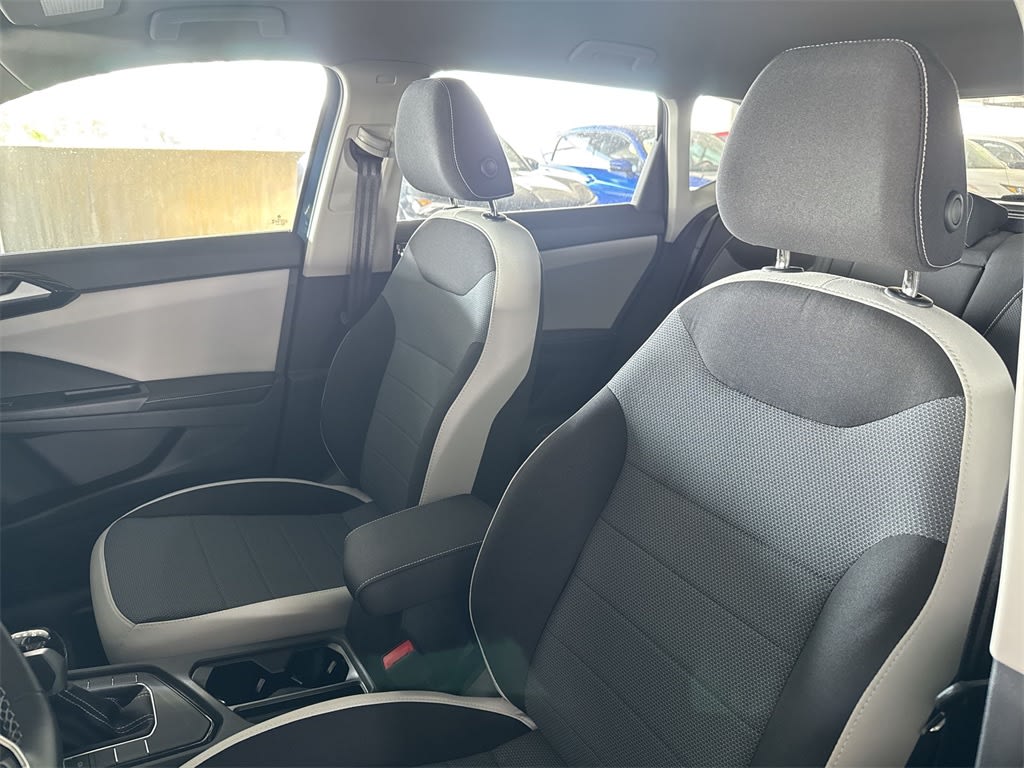 Thumbnail: 2025 Volkswagen Taos - 10