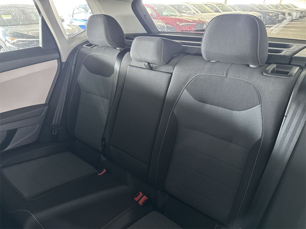 Thumbnail: 2025 Volkswagen Taos - 12