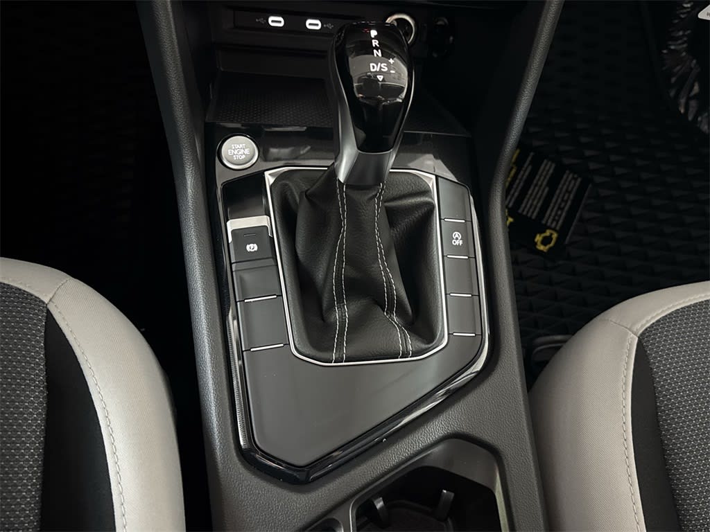 Thumbnail: 2025 Volkswagen Taos - 15