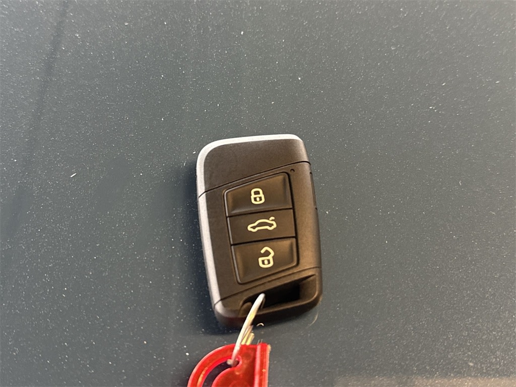 Thumbnail: 2025 Volkswagen Taos - 18