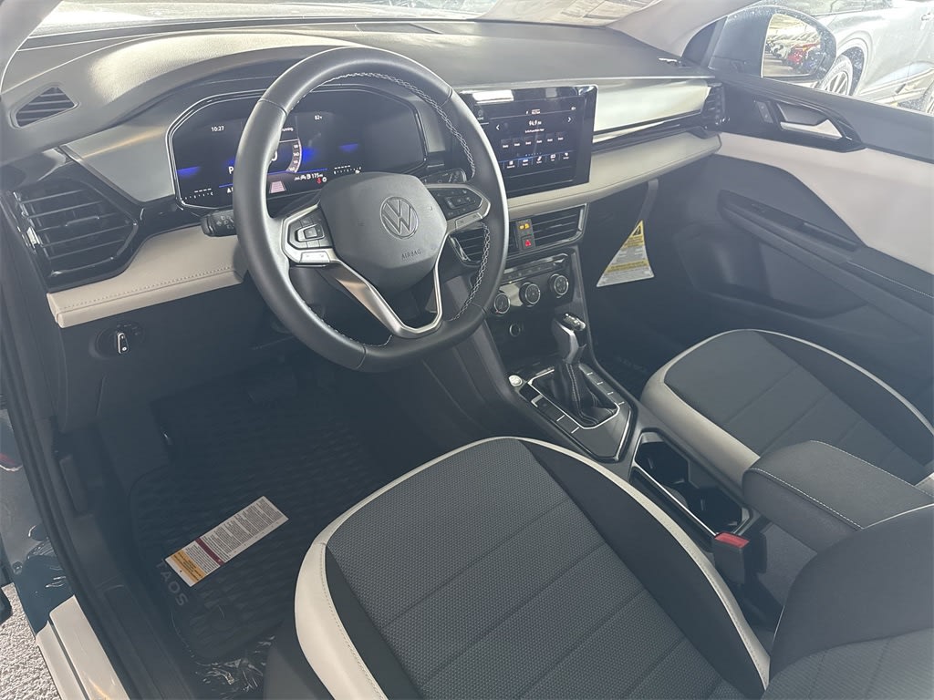 Thumbnail: 2025 Volkswagen Taos - 2