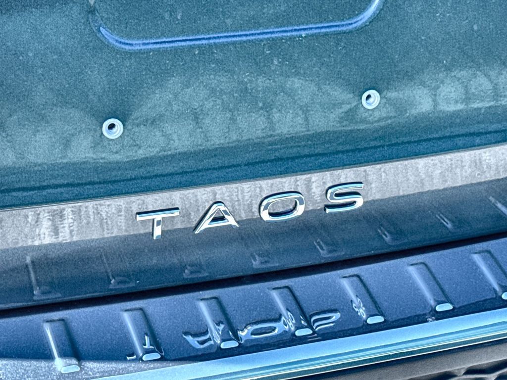Thumbnail: 2026 Volkswagen Taos - 6