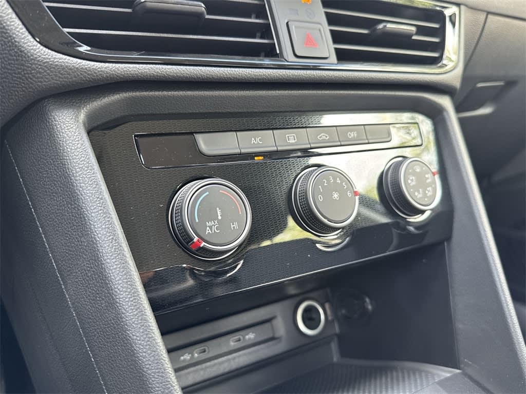 Thumbnail: 2025 Volkswagen Taos - 27