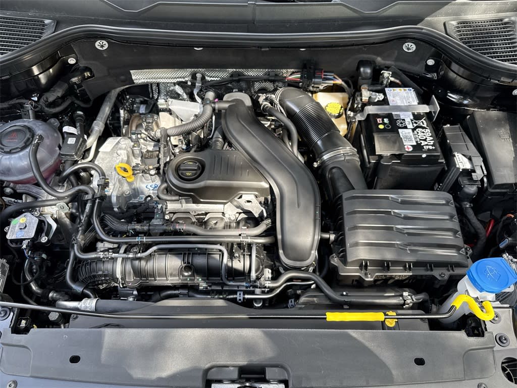 Thumbnail: 2025 Volkswagen Taos - 8