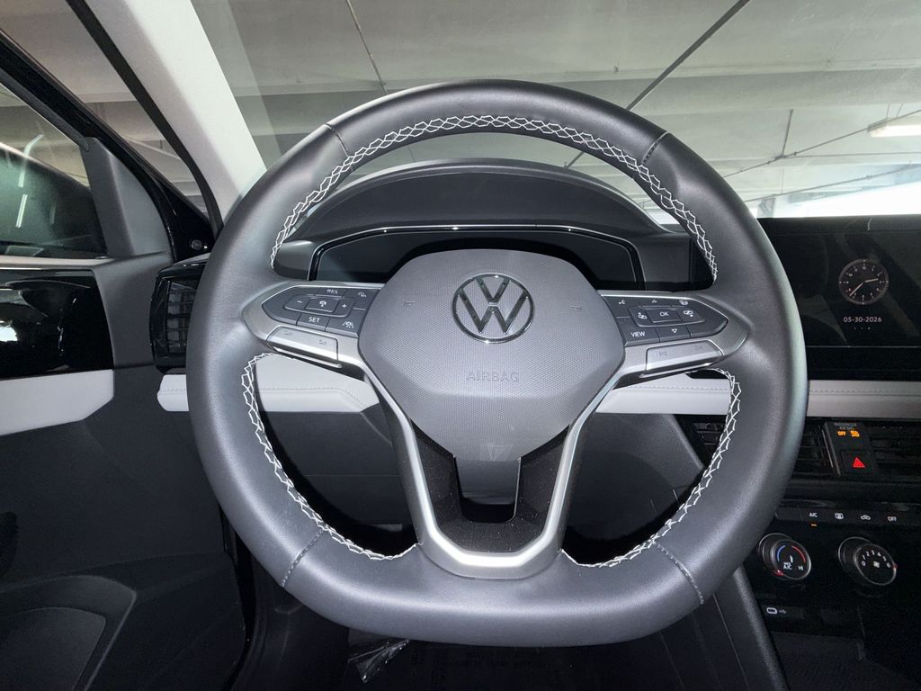Thumbnail: 2025 Volkswagen Taos - 10