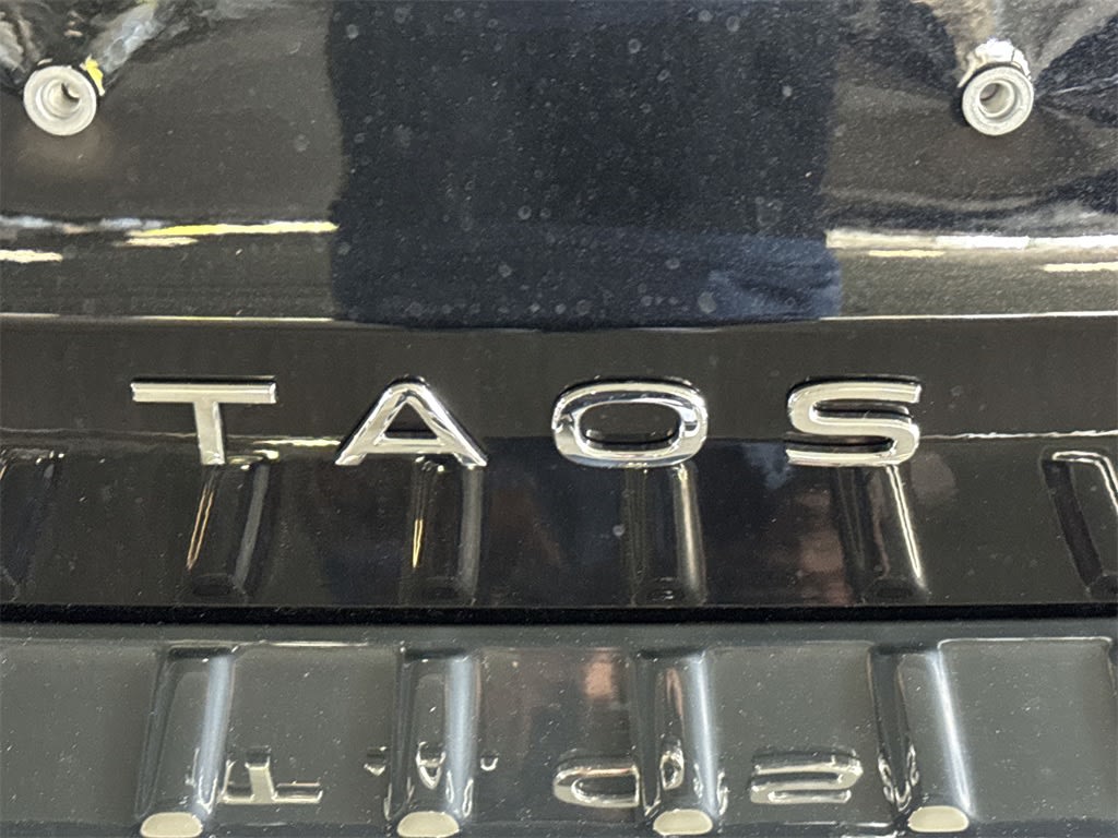 Thumbnail: 2025 Volkswagen Taos - 6