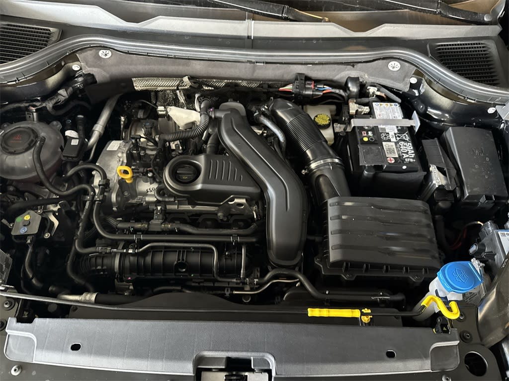 Thumbnail: 2025 Volkswagen Taos - 8