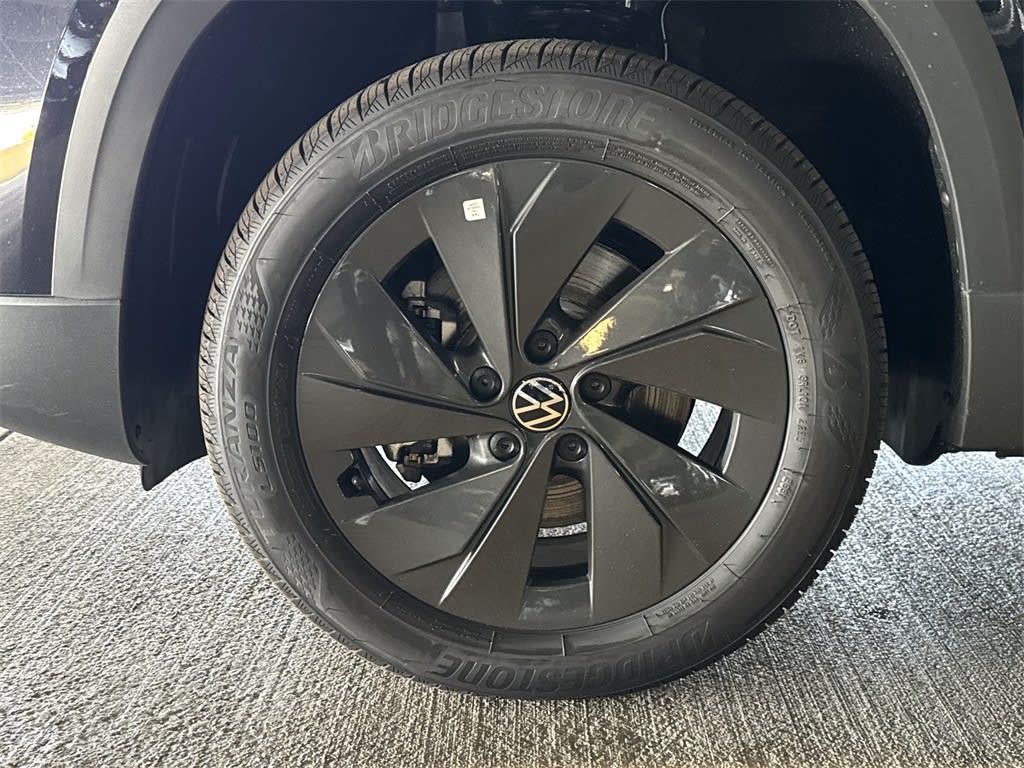 Thumbnail: 2025 Volkswagen Taos - 7